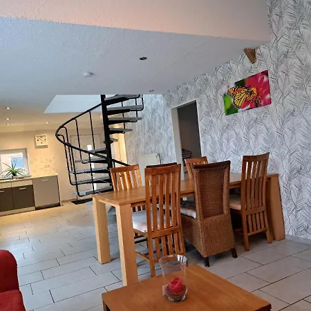 Kniepwiekerhof Holiday home