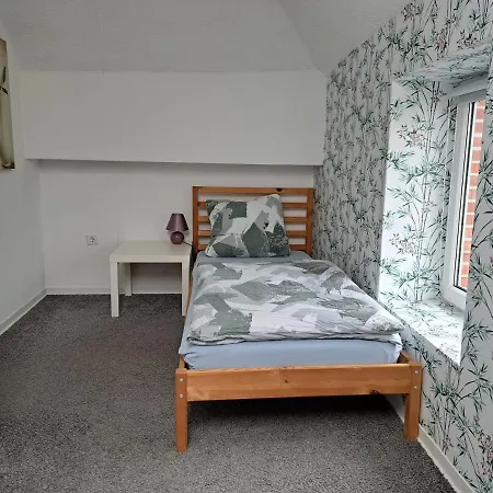 Holiday home Kniepwiekerhof Neukamperfehn